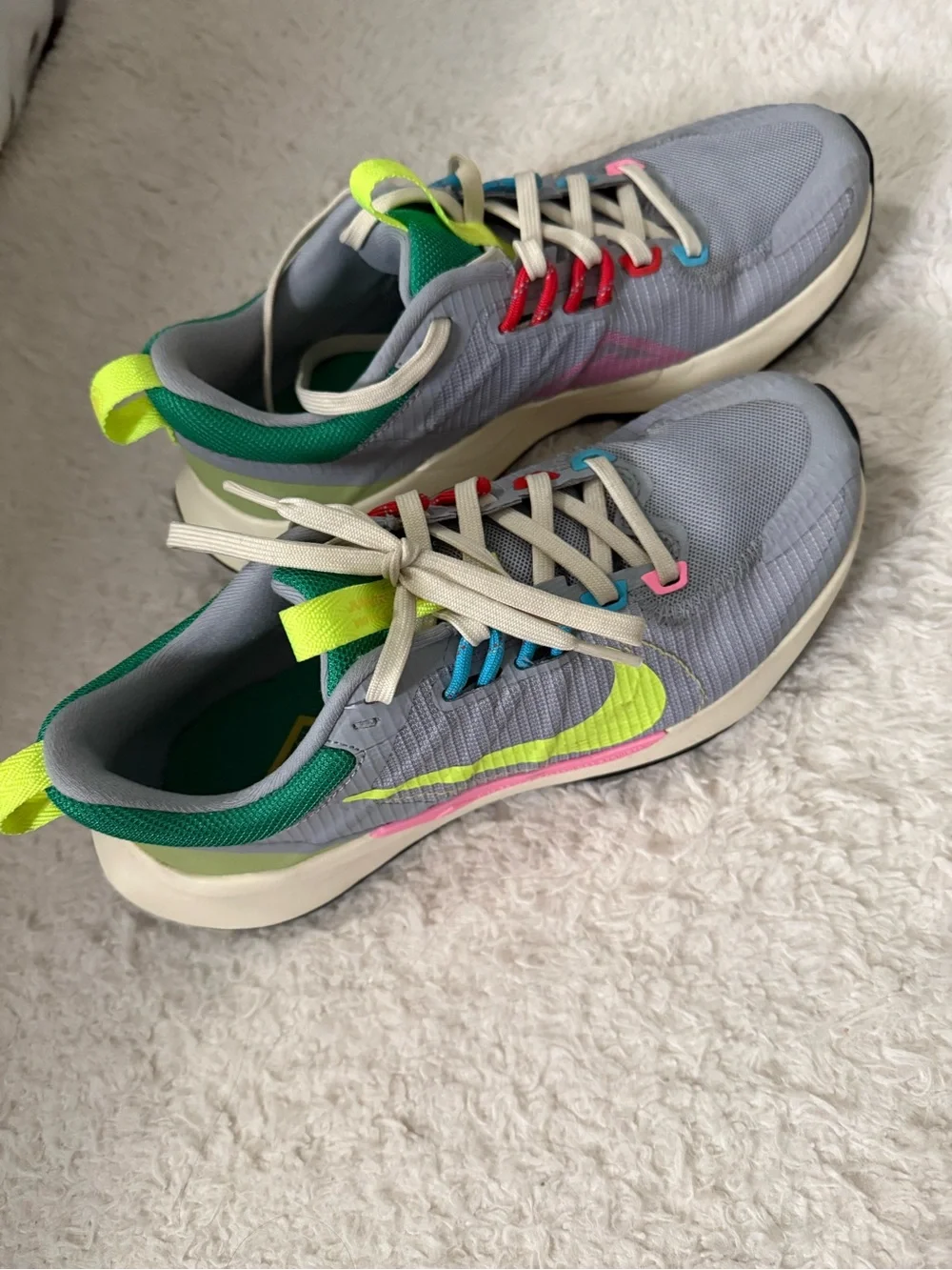 Nike Women’s Gray Sneakers with Green and Neon Yellow Accents - Picture 5 of 5